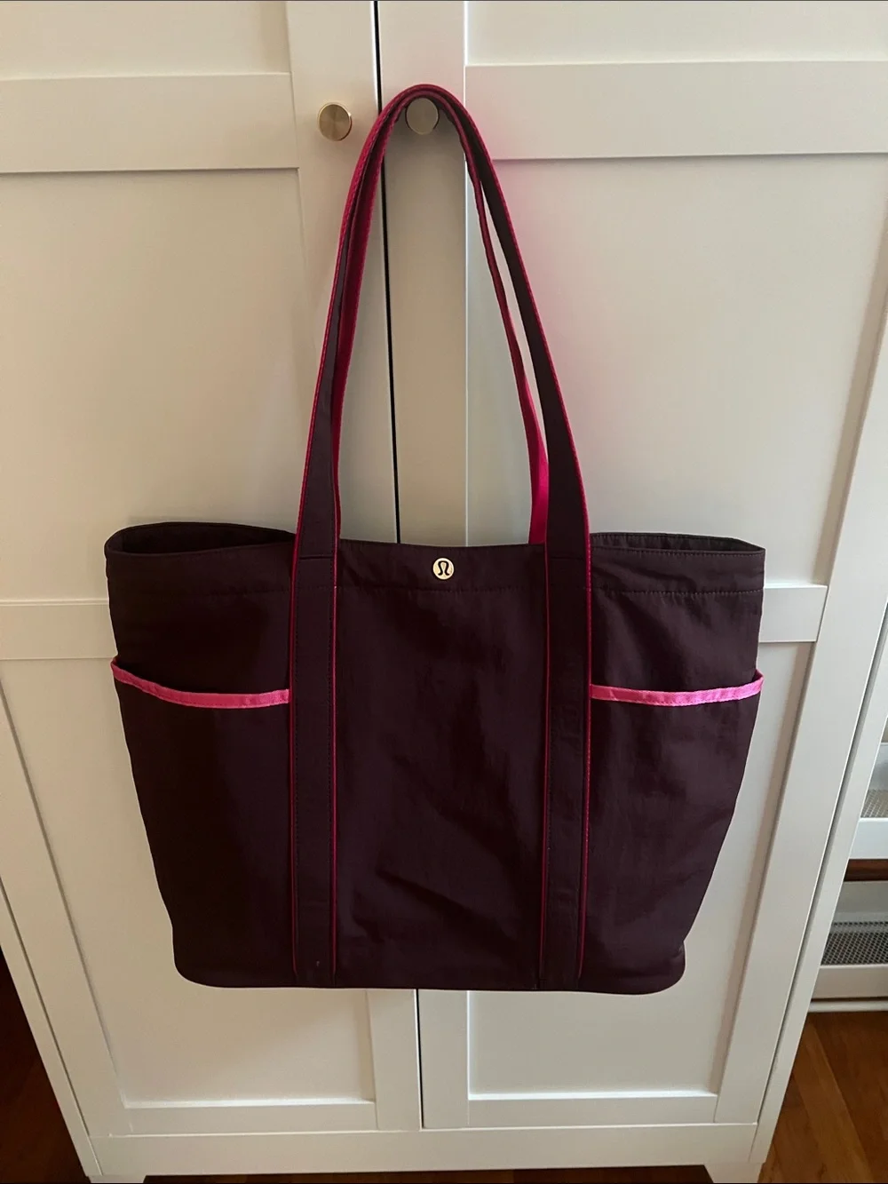 Daily lululemon athletica tote bag 20L Women’s Burgundy Tote Bag with Pink Trim - Picture 1 of 7